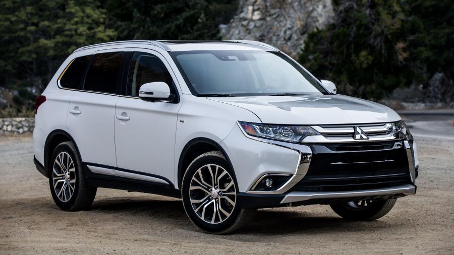  Mitsubishi Outlander GT 2016 года  (фото 48 из 56)